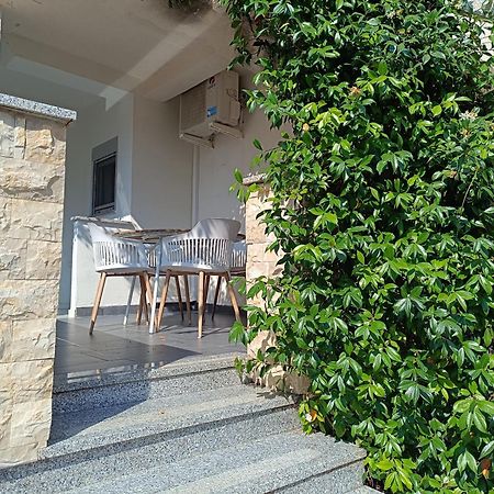 Apartmani Emilio Novalja Ngoại thất bức ảnh