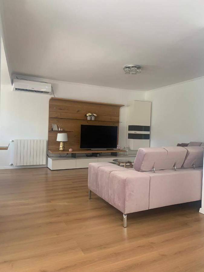 Apartmani Emilio Novalja Ngoại thất bức ảnh