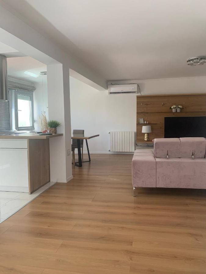 Apartmani Emilio Novalja Ngoại thất bức ảnh