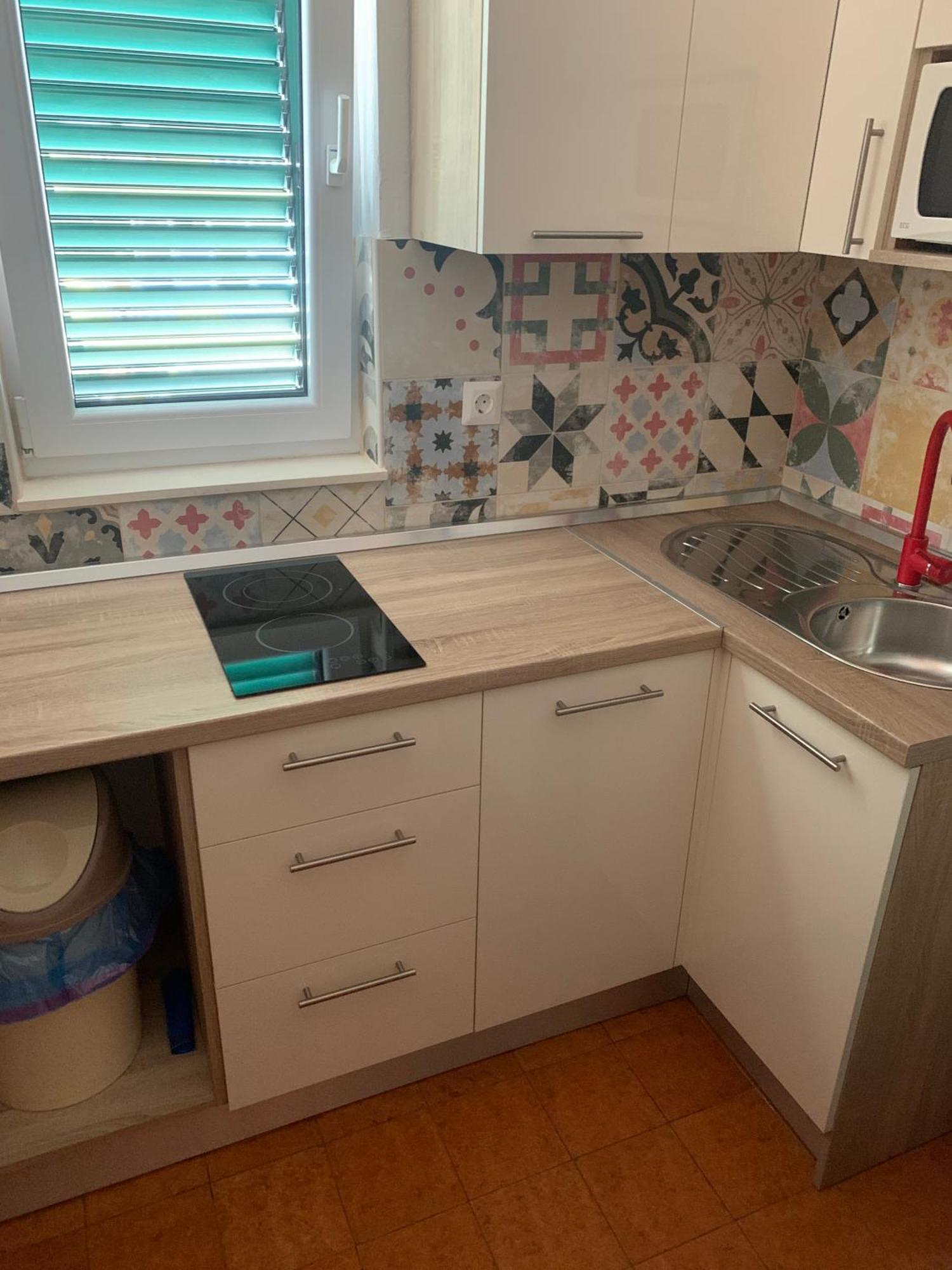Apartmani Emilio Novalja Phòng bức ảnh