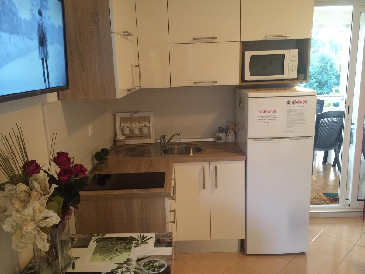 Apartmani Emilio Novalja Ngoại thất bức ảnh