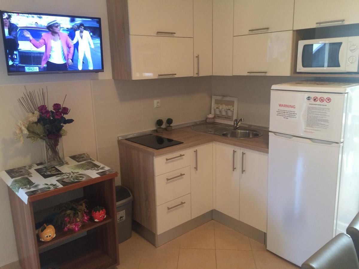 Apartmani Emilio Novalja Ngoại thất bức ảnh