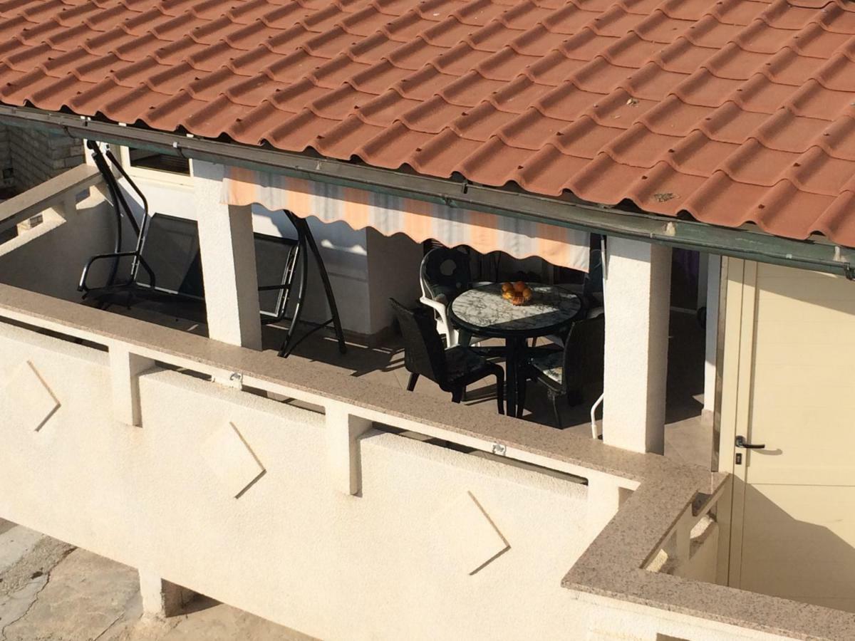 Apartmani Emilio Novalja Phòng bức ảnh